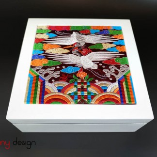 White square lacquer box with phoenix embroidery cap